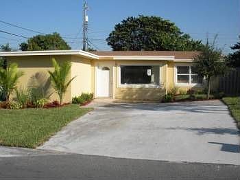 1st image of 225 NW 3rd Ave