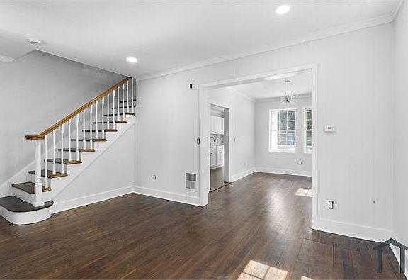 4th image of 366 Remington St #0