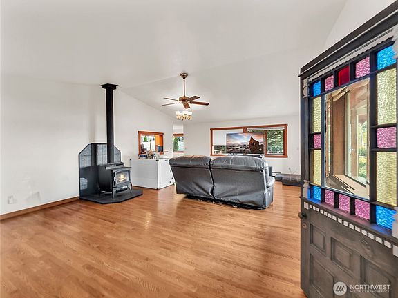 5th image of 17261 Golden View Avenue