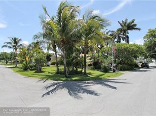 222 SE 1st St, Dania, FL 33004