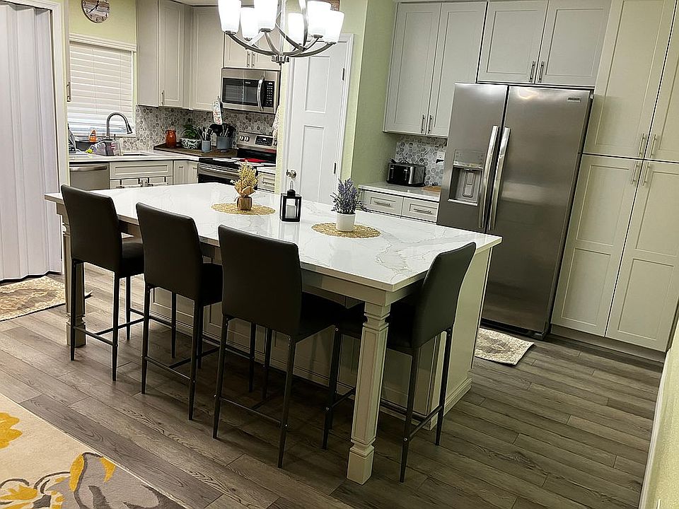 Large island luxury quartz 