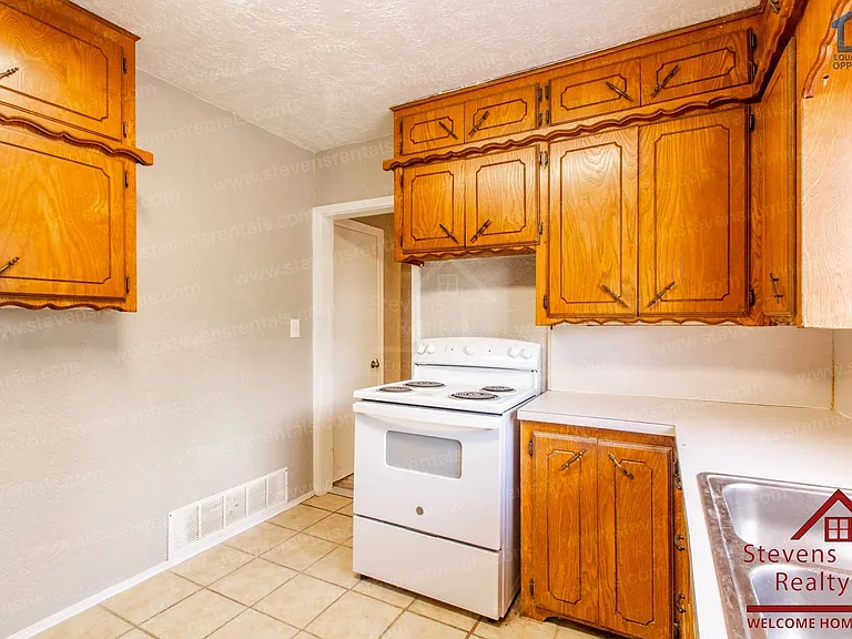 1303 NW Taylor Ave — Photo 36
