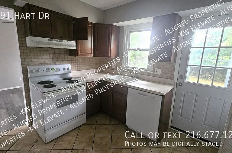 7191 Hart St — Photo 3