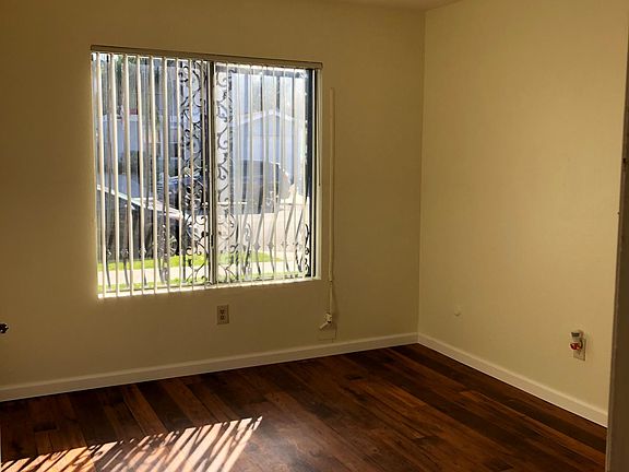 5th image of 4254 Felton St