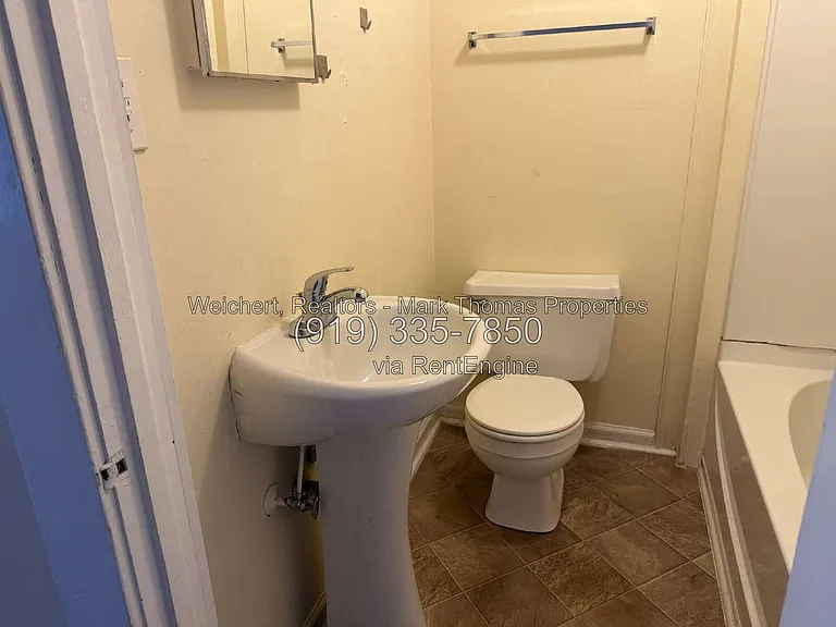 2501 Pickett Rd — Photo 12