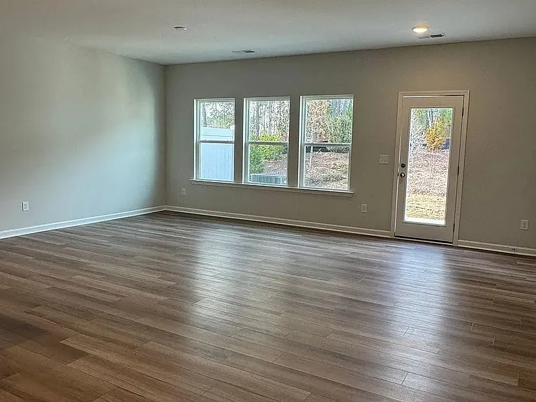 5114 Cambrey Dr — Photo 10