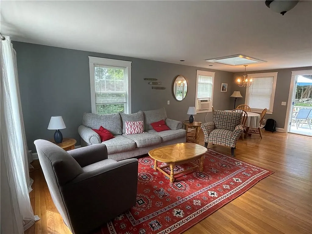 2 bed, 1.0 bath, 1092 sqft, $3,500 — Photo 4