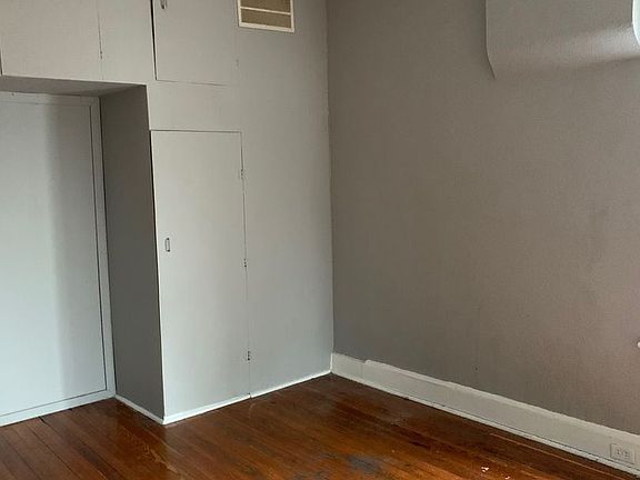 4th image of 2209 Osage St