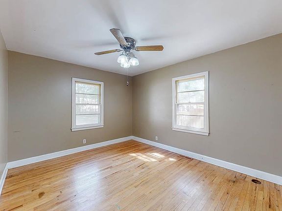 5th image of 1122 Hilltop Ave
