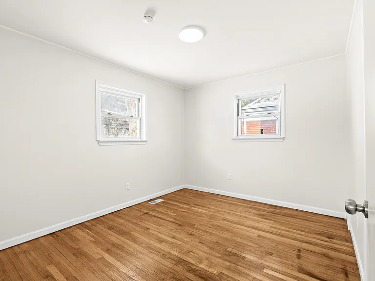 18405 Gillman St — Photo 12