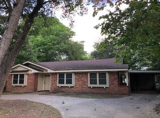 10 Catalina Ln, Hilltop Lakes, TX 77871