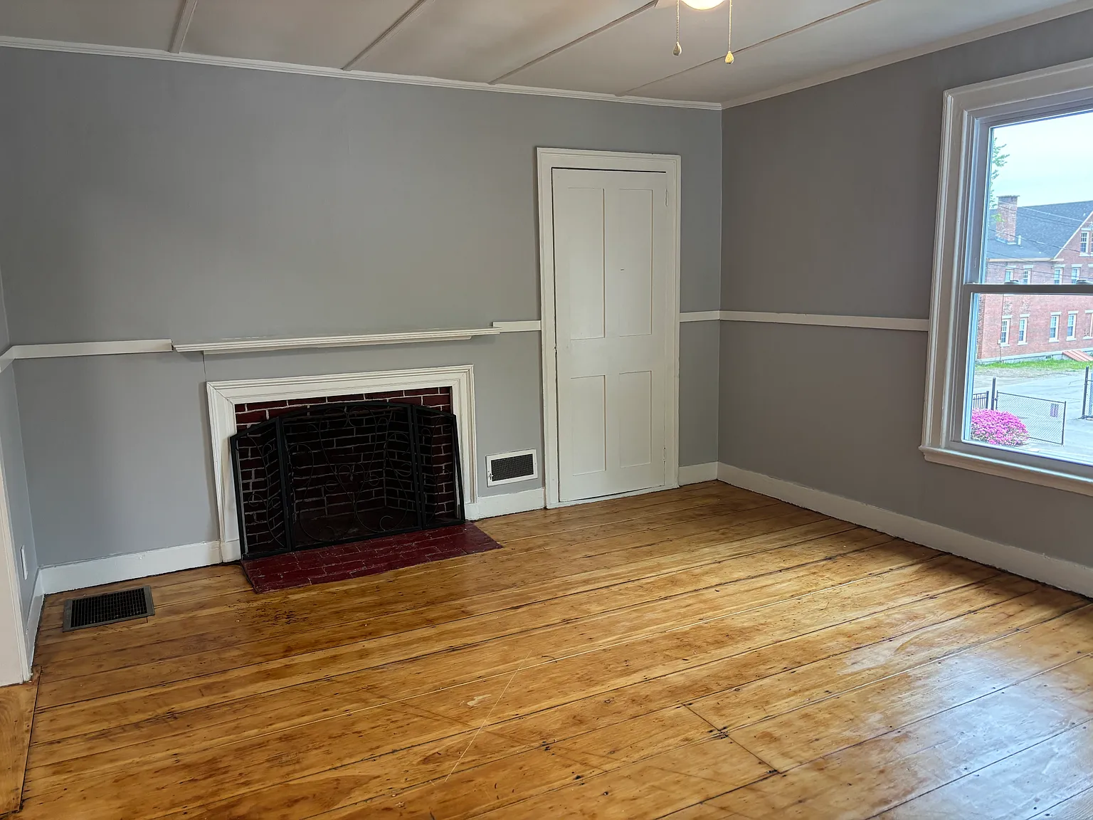 3 bed, $1,700 — Photo 3
