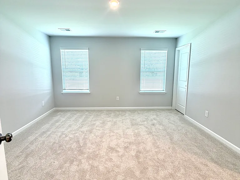 177 Randwick Ln — Photo 16