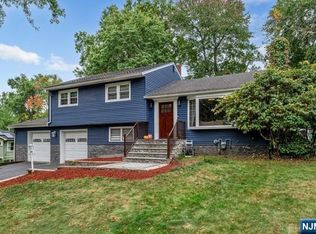 717 Orange Ct, River Vale, NJ