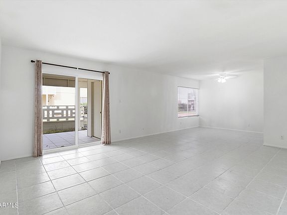 3rd image of 100 W MARYLAND Avenue #H1