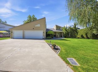 212 Greenbriar W, Richland, WA 99352