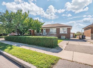 12 Erie St, Toronto, ON M6L 2P7