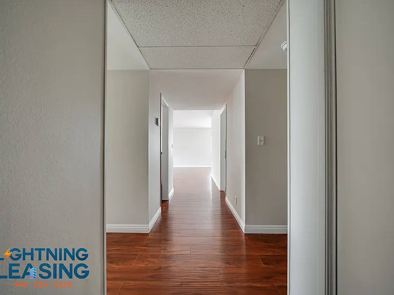 815 S Shenandoah St #302 — Photo 12