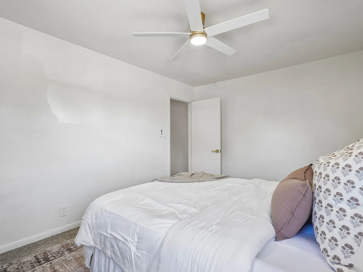 4 bed, 1.5 bath, 1650 sqft, $2,650 — Photo 2
