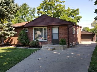 45 E Newport Ave, Pontiac, MI 48340