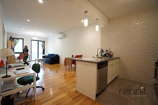 Rented by Rennit Inc. | media 30