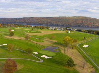 6021 Medalist Ln #1, Canandaigua, NY 14424
