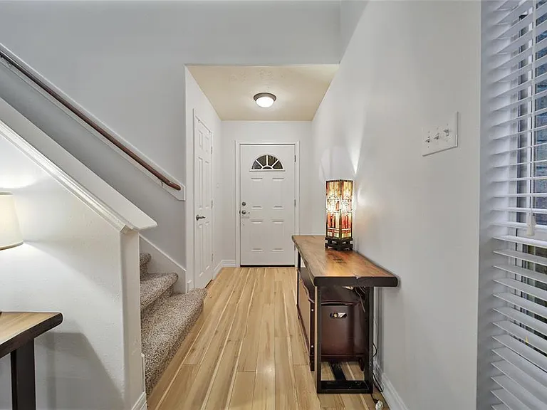 16923 Lockford Ln — Photo 3