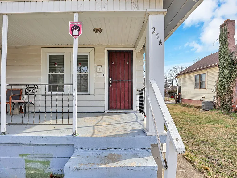 252-254 S Wayne Ave — Photo 7