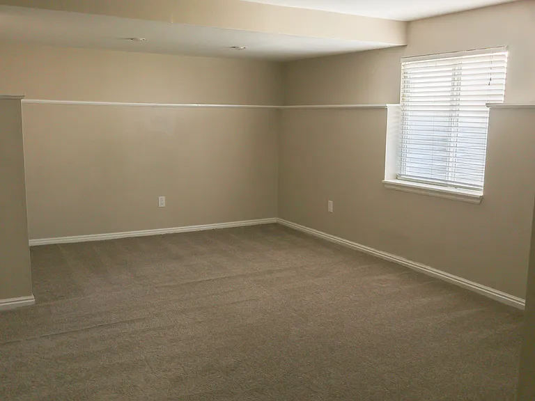 822 S Saratoga Dr — Photo 14