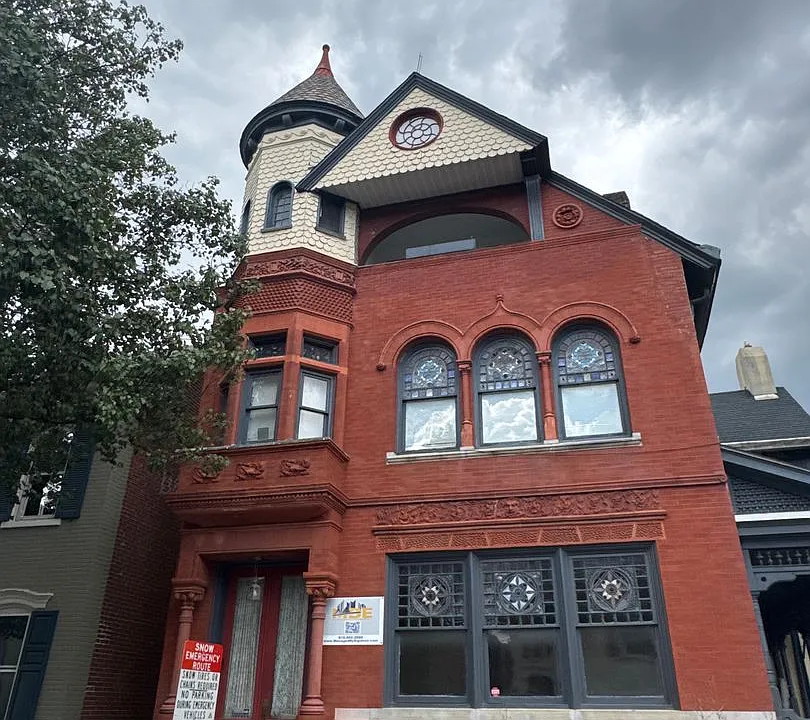 139 E Broad St