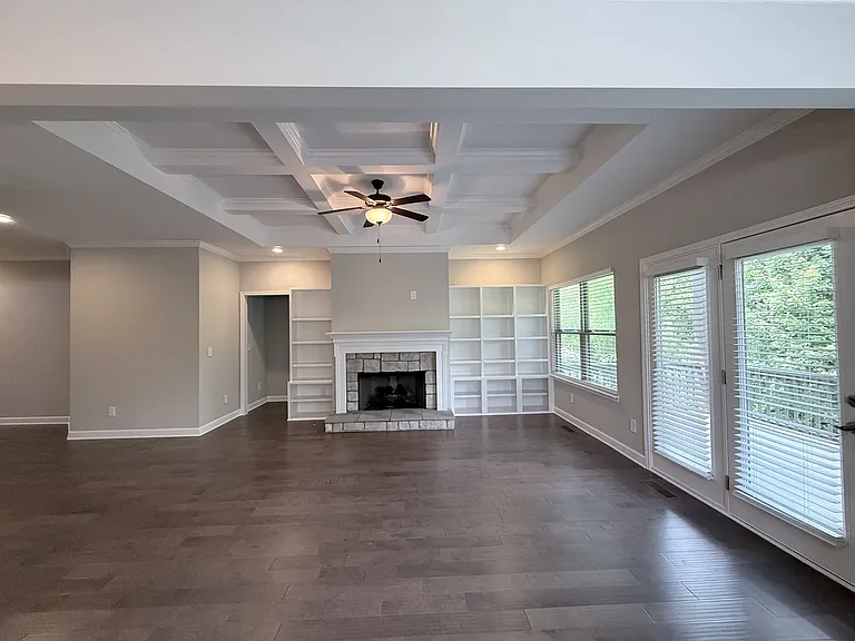 2290 Chaucer Park Ln — Photo 1