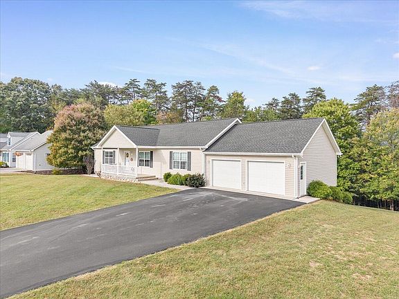 2nd image of 263 Sunny Field Rd