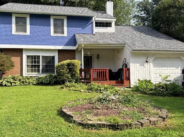 8 Colin Ct, Claymont, DE 19703