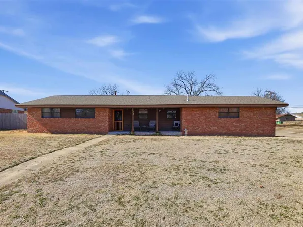 1223 Glenwood Dr, Prague, OK 74864