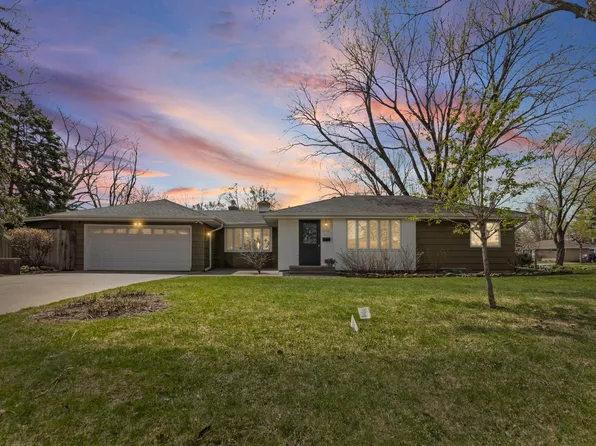 1015 80 1/2 St W, Bloomington, MN 55420