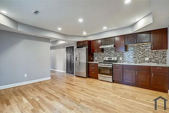 116 Emerson St NW #1 — Photo 5