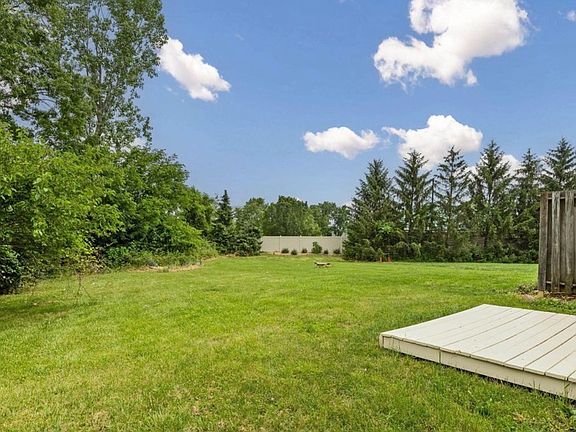 4th image of 279 Richards Cir #279