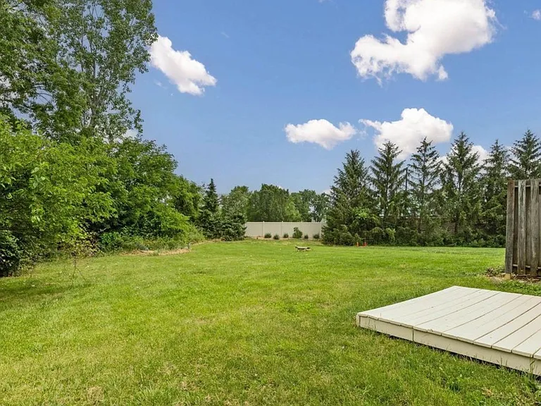 279 Richards Cir #279 — Photo 4