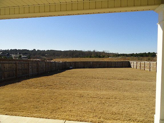 3rd image of 928 Watermark Dr