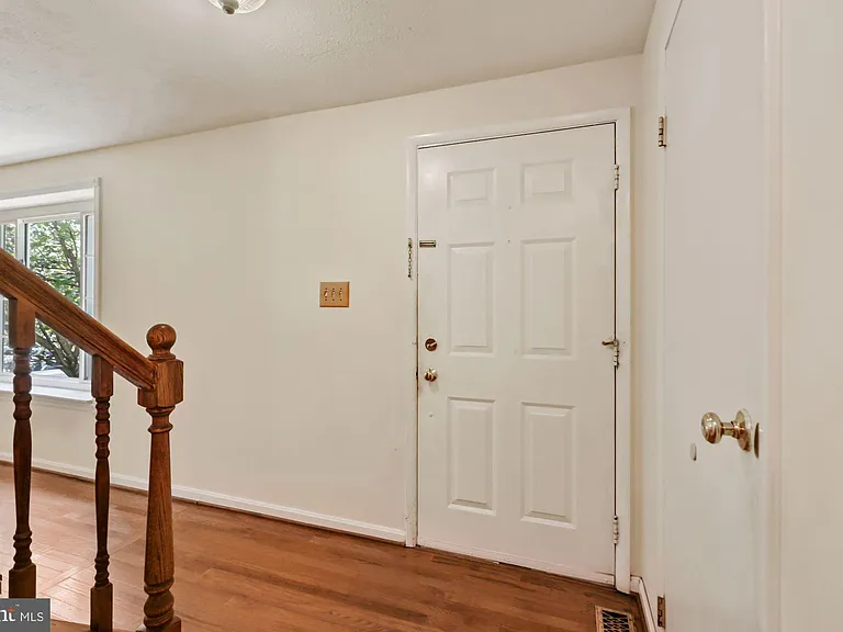 9404 Mirror Pond Dr — Photo 8