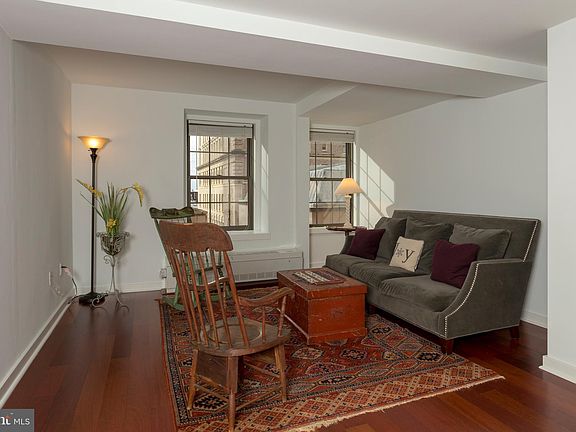 5th image of 219-29 S 18th St #412