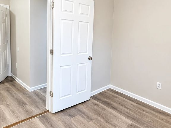 5th image of 226 New St #2R
