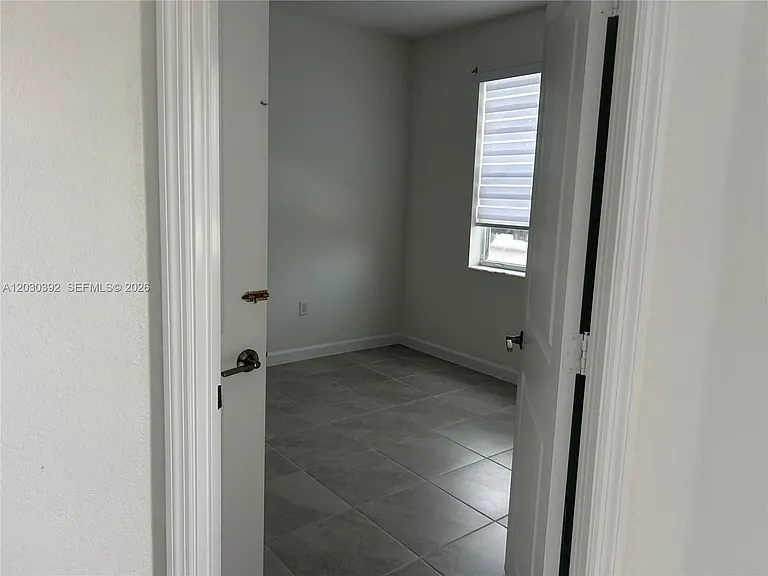 2582 SE 29th St — Photo 11