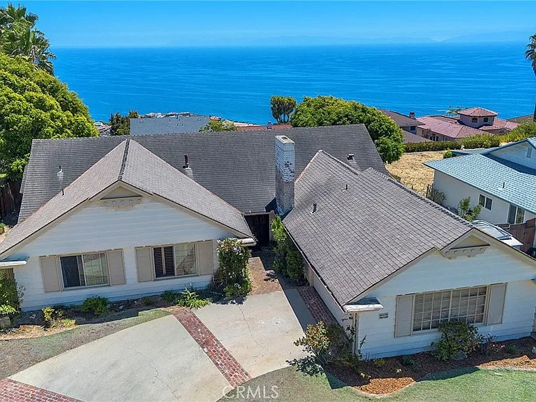 31312 Eaglehaven Cir — Photo 1