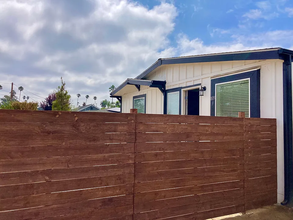 Nice fenced front yard