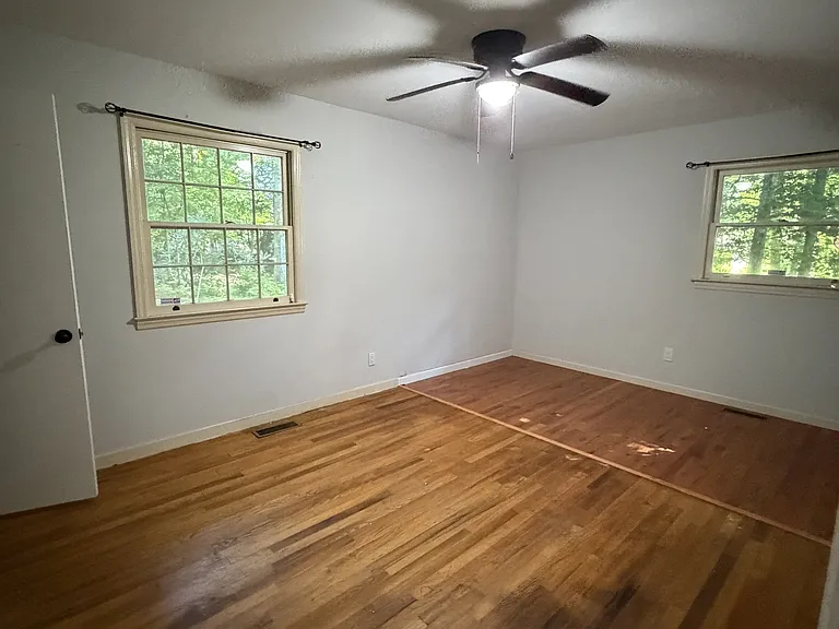 150 Pine Grove Dr — Photo 16