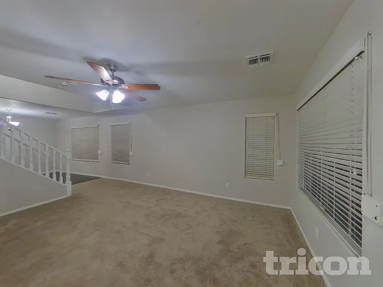 16036 N 11th Ave #1050 — Photo 2