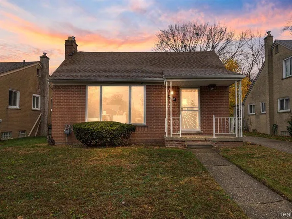 19368 Chapel St, Detroit, MI 48219
