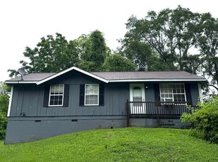 101 Sunset Ln, Newnan, GA 30263