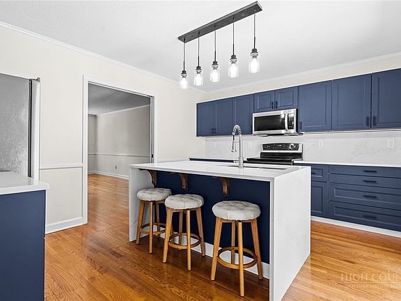 3rd image of 3132 Stoney Brook Drive